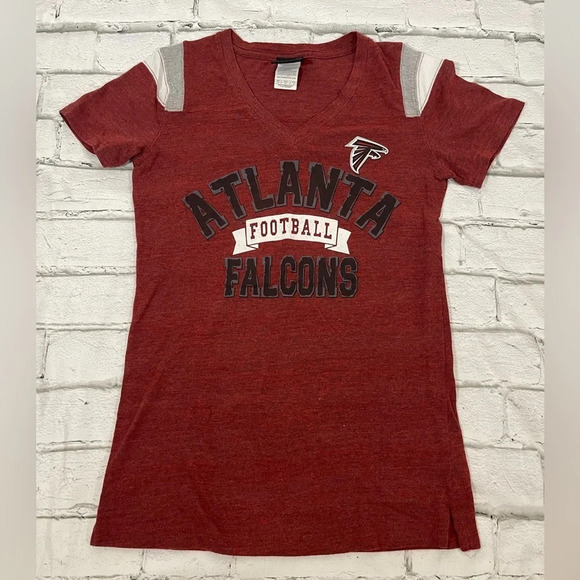 Women’s Atlanta Falcons football 🏈 t-shirt Medium - Picture 1 of 4